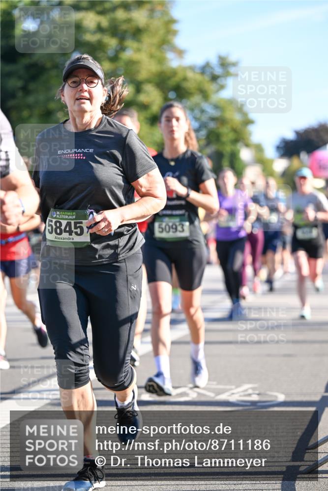 07.09.2025 - BARMER Alsterlauf Dr. Thomas Lammeyer http://msf.ph/oto/8711186 07.09.2025 09:38:37 Laufen 36, 5845, 5093 meine-sportfotos.de