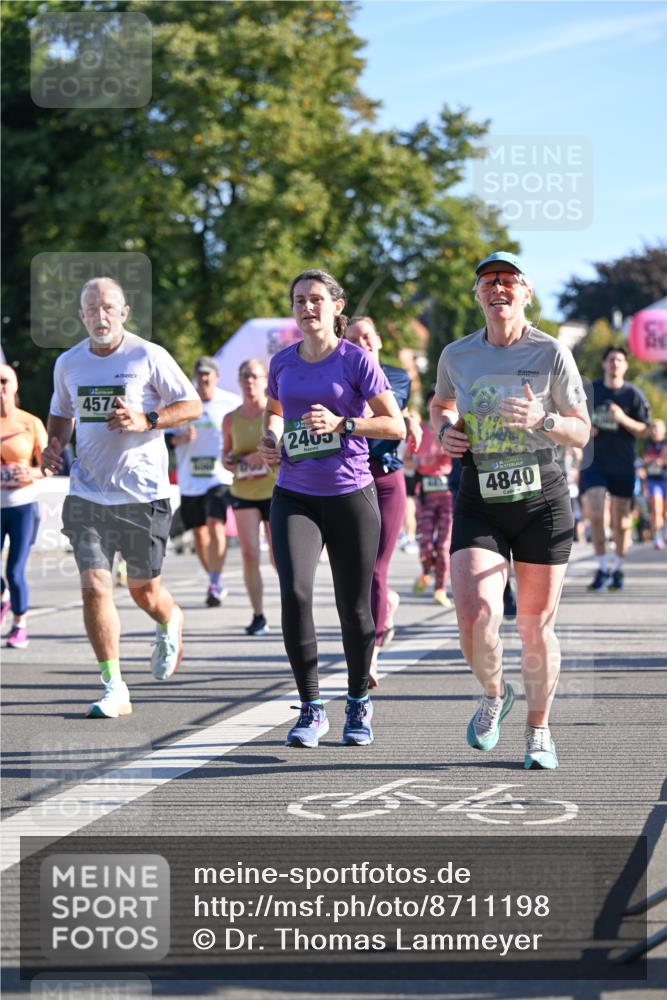 07.09.2025 - BARMER Alsterlauf Dr. Thomas Lammeyer http://msf.ph/oto/8711198 07.09.2025 09:38:39 Laufen 4574, 2405, 4840 meine-sportfotos.de