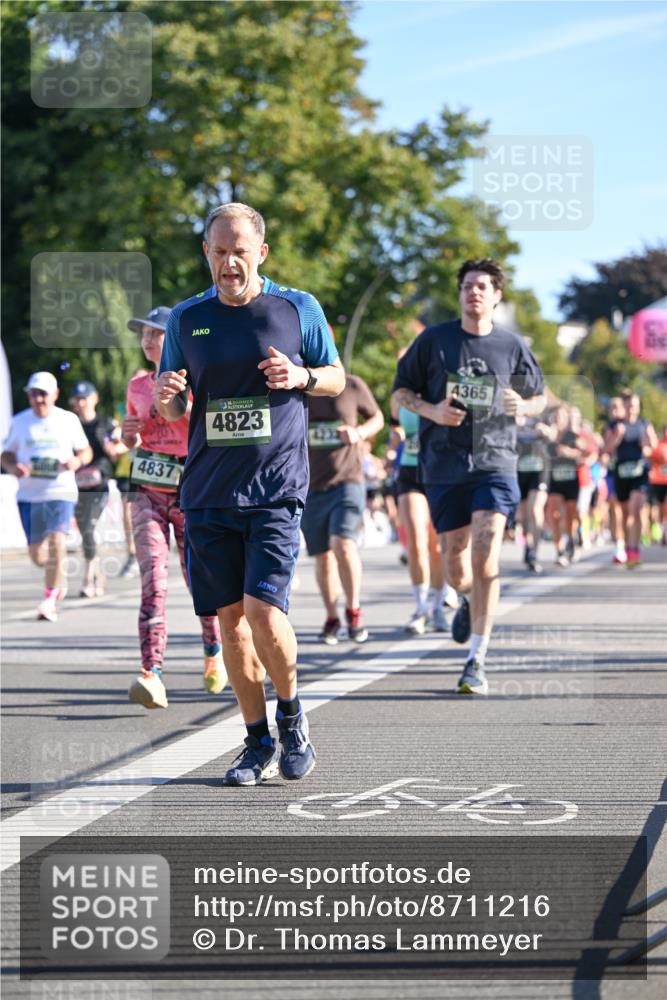 07.09.2025 - BARMER Alsterlauf Dr. Thomas Lammeyer http://msf.ph/oto/8711216 07.09.2025 09:38:42 Laufen 4837, 4823, 4365 meine-sportfotos.de