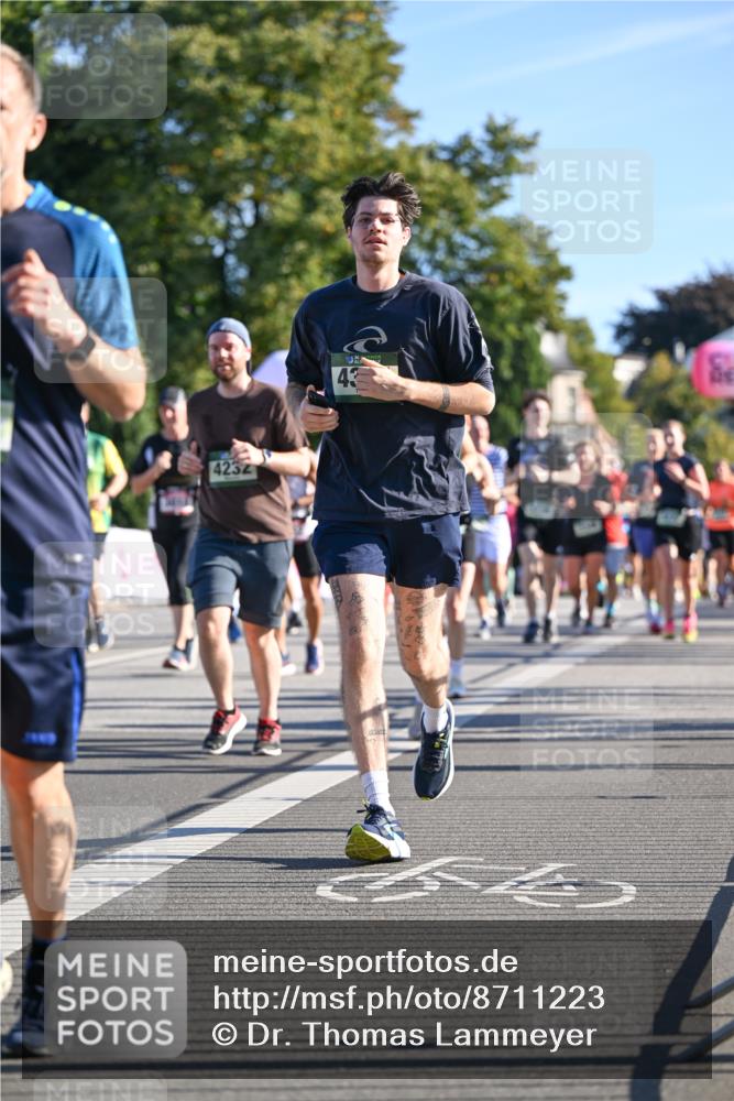 07.09.2025 - BARMER Alsterlauf Dr. Thomas Lammeyer http://msf.ph/oto/8711223 07.09.2025 09:38:43 Laufen 4232, 43 meine-sportfotos.de