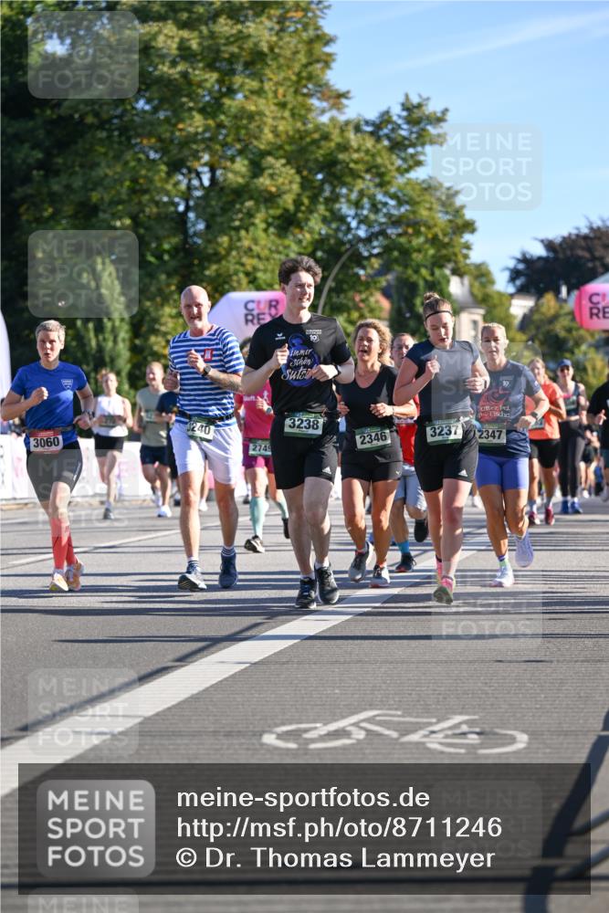 07.09.2025 - BARMER Alsterlauf Dr. Thomas Lammeyer http://msf.ph/oto/8711246 07.09.2025 09:38:47 Laufen 10, 240, 3238, 3060, 2346, 3237, 2749, 10, 2347, 54 meine-sportfotos.de