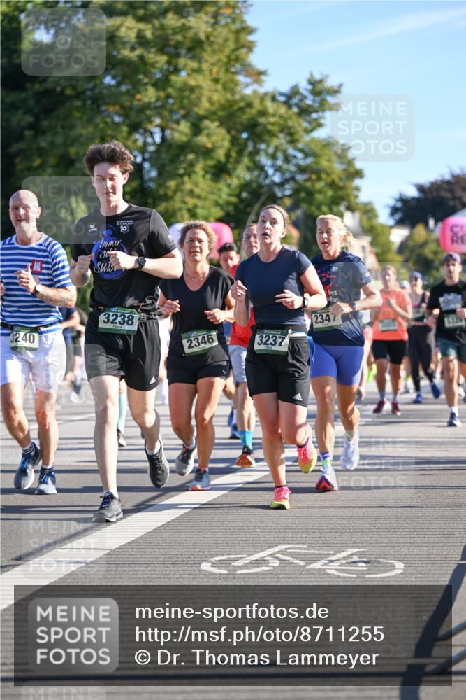 07.09.2025 - BARMER Alsterlauf Dr. Thomas Lammeyer http://msf.ph/oto/8711255 07.09.2025 09:38:48 Laufen 10, 3240, 3238, 2346, 2347, 3043, 5326, 3237 meine-sportfotos.de
