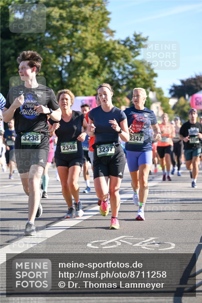 07.09.2025 - BARMER Alsterlauf Dr. Thomas Lammeyer http://msf.ph/oto/8711258 07.09.2025 09:38:48 Laufen 10, 3238, 2346, 3237, 2347 meine-sportfotos.de