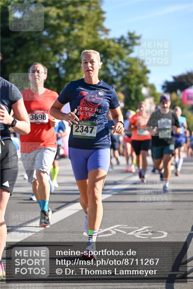 07.09.2025 - BARMER Alsterlauf Dr. Thomas Lammeyer http://msf.ph/oto/8711267 07.09.2025 09:38:50 Laufen 3698, 31, 136, 2347 meine-sportfotos.de