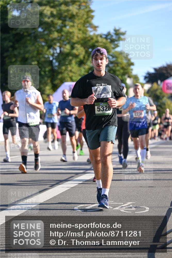 07.09.2025 - BARMER Alsterlauf Dr. Thomas Lammeyer http://msf.ph/oto/8711281 07.09.2025 09:38:52 Laufen 5328, 2236 meine-sportfotos.de