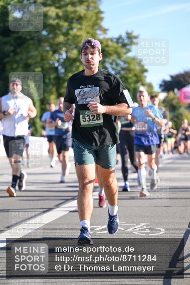 07.09.2025 - BARMER Alsterlauf Dr. Thomas Lammeyer http://msf.ph/oto/8711284 07.09.2025 09:38:52 Laufen 5328, 1236 meine-sportfotos.de
