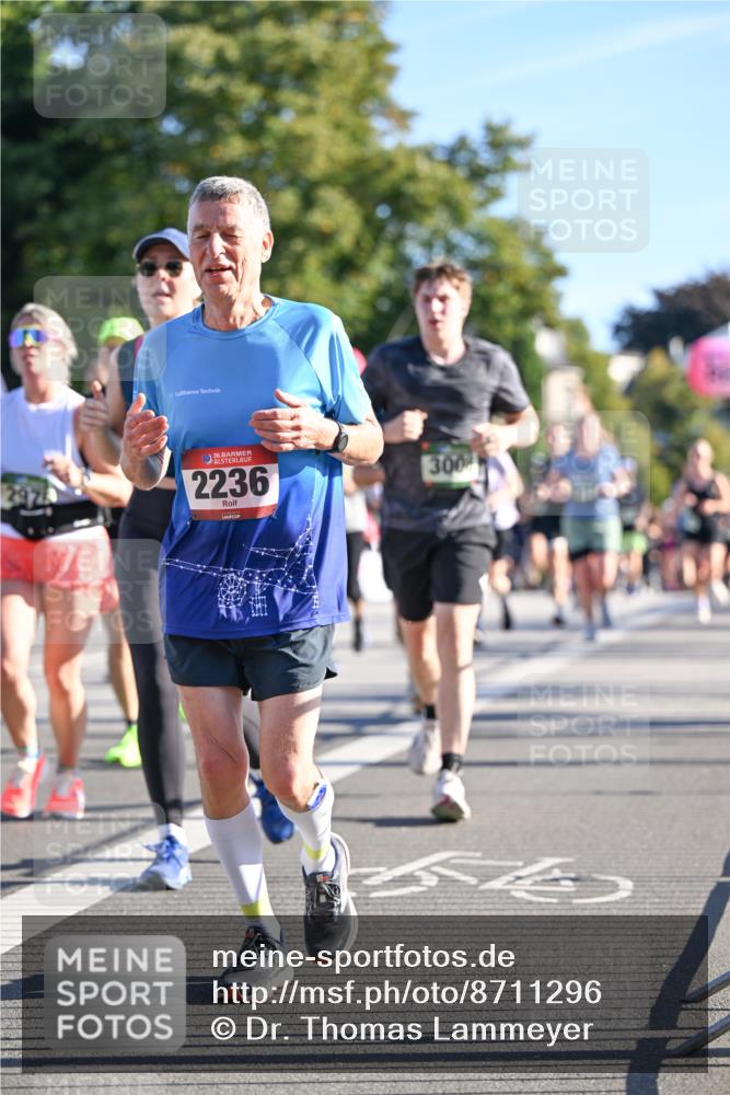07.09.2025 - BARMER Alsterlauf Dr. Thomas Lammeyer http://msf.ph/oto/8711296 07.09.2025 09:38:54 Laufen 10, 36, 2236, 300 meine-sportfotos.de
