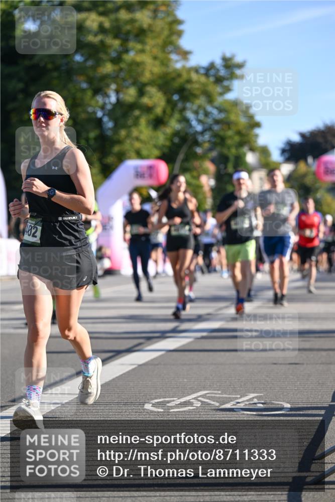 07.09.2025 - BARMER Alsterlauf Dr. Thomas Lammeyer http://msf.ph/oto/8711333 07.09.2025 09:39:01 Laufen 402 meine-sportfotos.de