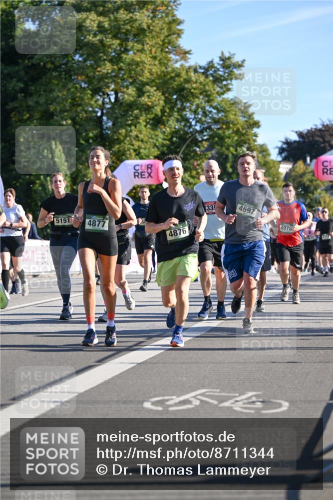 07.09.2025 - BARMER Alsterlauf Dr. Thomas Lammeyer http://msf.ph/oto/8711344 07.09.2025 09:39:03 Laufen 5151, 4877, 4876, 335, 4697, 4976, 54 meine-sportfotos.de