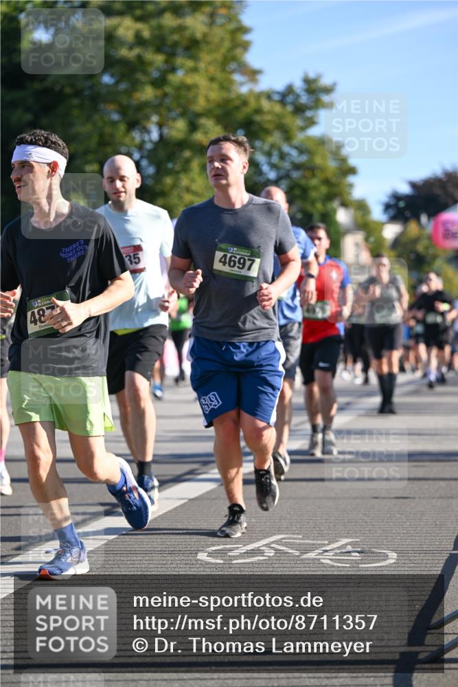 07.09.2025 - BARMER Alsterlauf Dr. Thomas Lammeyer http://msf.ph/oto/8711357 07.09.2025 09:39:05 Laufen 487, 35, 4697 meine-sportfotos.de