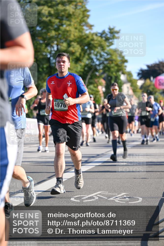 07.09.2025 - BARMER Alsterlauf Dr. Thomas Lammeyer http://msf.ph/oto/8711369 07.09.2025 09:39:07 Laufen 4976 meine-sportfotos.de