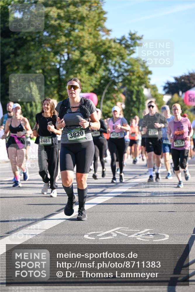 07.09.2025 - BARMER Alsterlauf Dr. Thomas Lammeyer http://msf.ph/oto/8711383 07.09.2025 09:39:09 Laufen 2481, 3820, 4112, 2623 meine-sportfotos.de