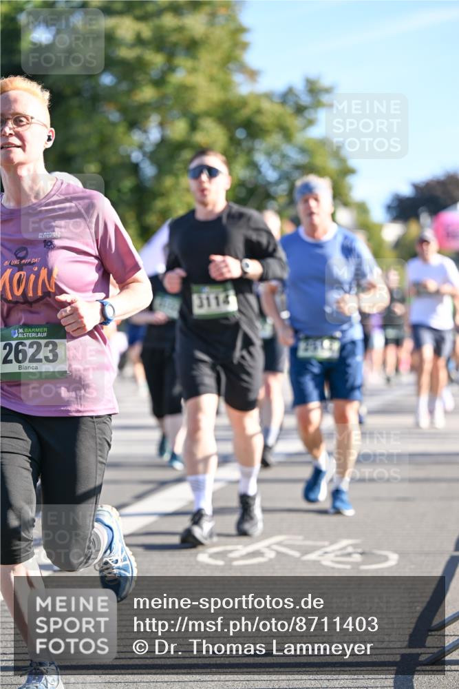 07.09.2025 - BARMER Alsterlauf Dr. Thomas Lammeyer http://msf.ph/oto/8711403 07.09.2025 09:39:13 Laufen 34, 36, 2623, 3114 meine-sportfotos.de