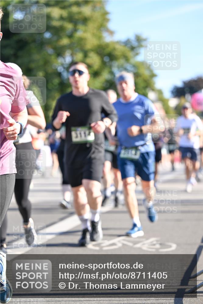 07.09.2025 - BARMER Alsterlauf Dr. Thomas Lammeyer http://msf.ph/oto/8711405 07.09.2025 09:39:13 Laufen 3114 meine-sportfotos.de