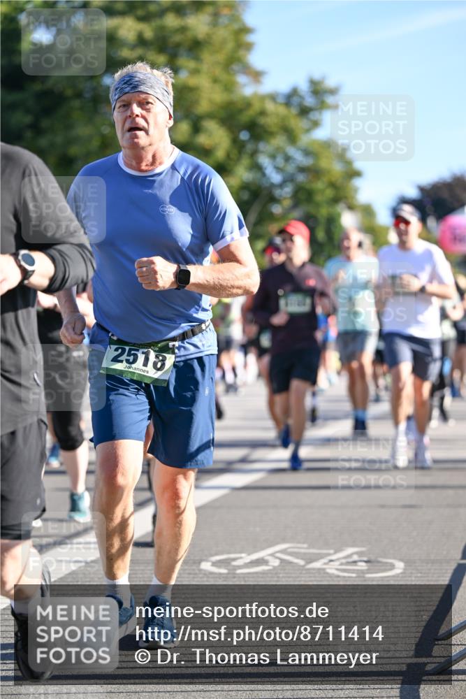 07.09.2025 - BARMER Alsterlauf Dr. Thomas Lammeyer http://msf.ph/oto/8711414 07.09.2025 09:39:14 Laufen 2518, 4 meine-sportfotos.de