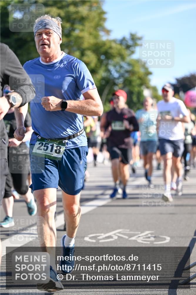 07.09.2025 - BARMER Alsterlauf Dr. Thomas Lammeyer http://msf.ph/oto/8711415 07.09.2025 09:39:14 Laufen 2518, 44 meine-sportfotos.de