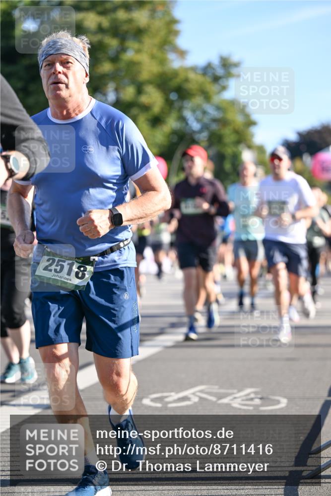 07.09.2025 - BARMER Alsterlauf Dr. Thomas Lammeyer http://msf.ph/oto/8711416 07.09.2025 09:39:14 Laufen 2518 meine-sportfotos.de