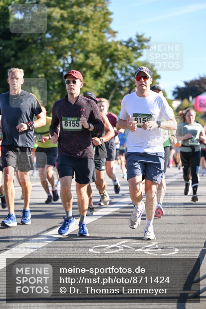 07.09.2025 - BARMER Alsterlauf Dr. Thomas Lammeyer http://msf.ph/oto/8711424 07.09.2025 09:39:16 Laufen 8155, 8156, 2662 meine-sportfotos.de