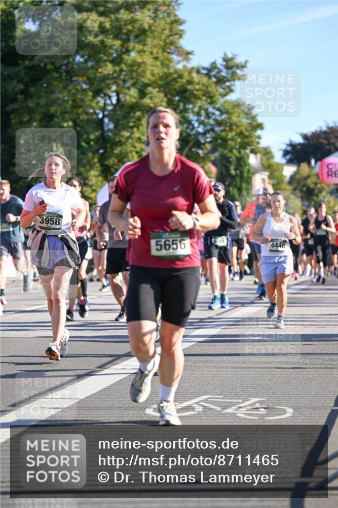07.09.2025 - BARMER Alsterlauf Dr. Thomas Lammeyer http://msf.ph/oto/8711465 07.09.2025 09:39:23 Laufen 3958, 5656, 6091, 4440 meine-sportfotos.de