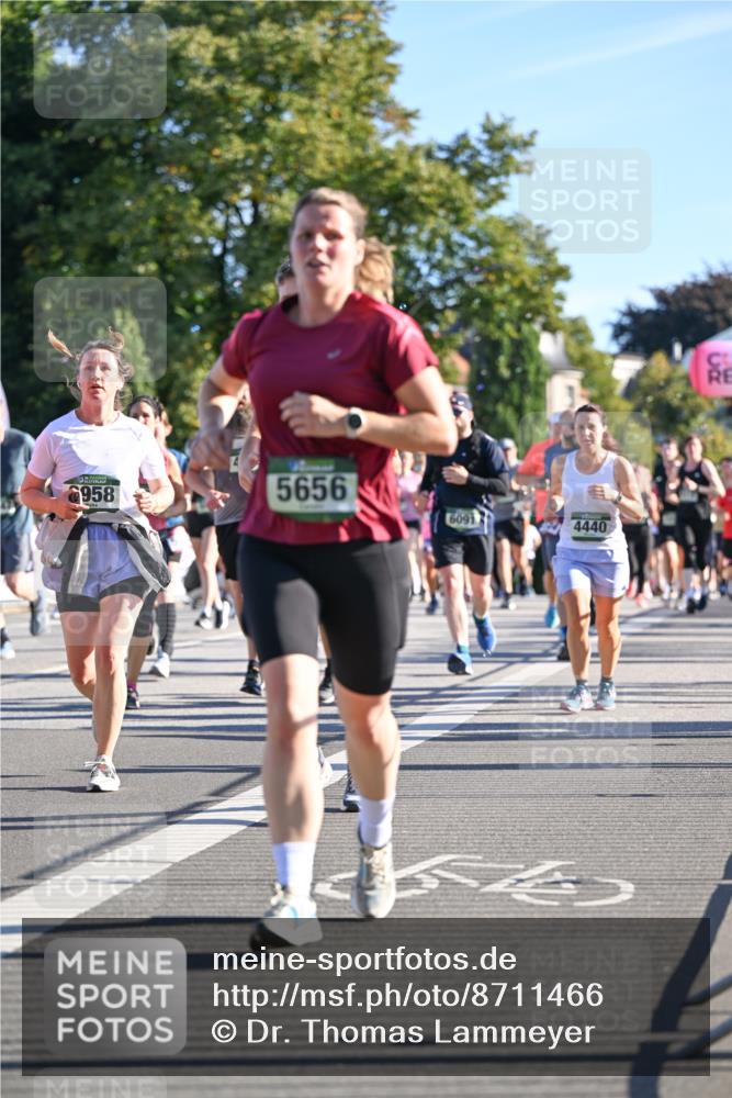 07.09.2025 - BARMER Alsterlauf Dr. Thomas Lammeyer http://msf.ph/oto/8711466 07.09.2025 09:39:23 Laufen 958, 5656, 6091, 4440 meine-sportfotos.de
