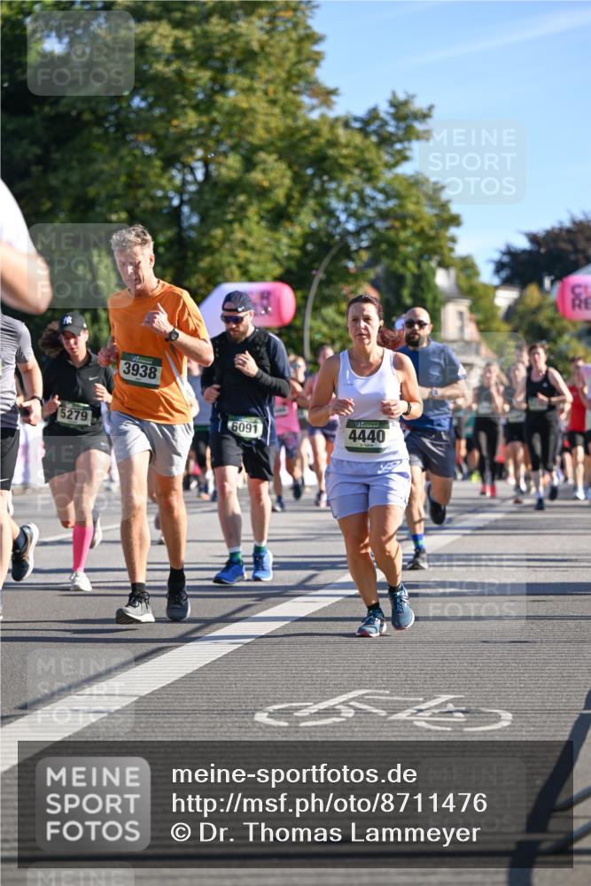 07.09.2025 - BARMER Alsterlauf Dr. Thomas Lammeyer http://msf.ph/oto/8711476 07.09.2025 09:39:24 Laufen 5279, 3938, 6091, 4440 meine-sportfotos.de
