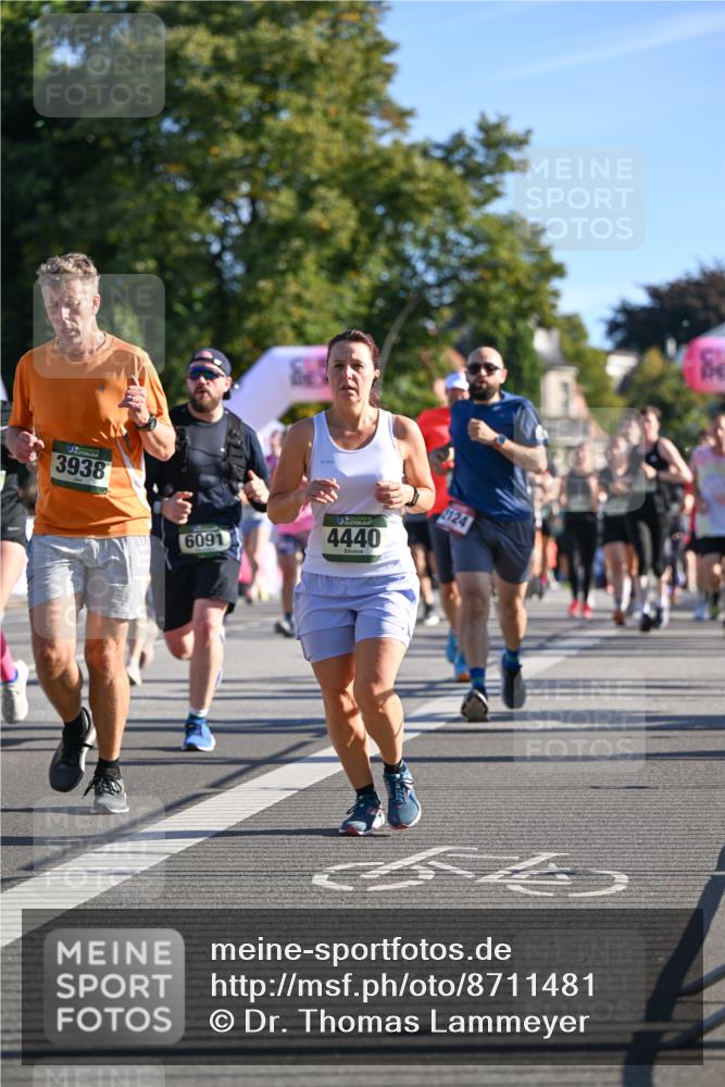 07.09.2025 - BARMER Alsterlauf Dr. Thomas Lammeyer http://msf.ph/oto/8711481 07.09.2025 09:39:25 Laufen 3938, 6091, 4440, 2124 meine-sportfotos.de