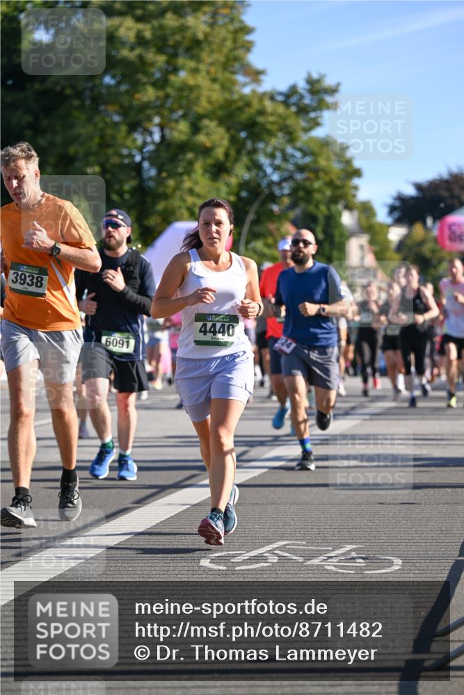 07.09.2025 - BARMER Alsterlauf Dr. Thomas Lammeyer http://msf.ph/oto/8711482 07.09.2025 09:39:25 Laufen 3938, 6091, 4440 meine-sportfotos.de
