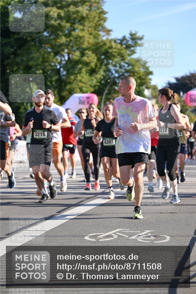 07.09.2025 - BARMER Alsterlauf Dr. Thomas Lammeyer http://msf.ph/oto/8711508 07.09.2025 09:39:29 Laufen 3215, 3498, 4301, 5312 meine-sportfotos.de
