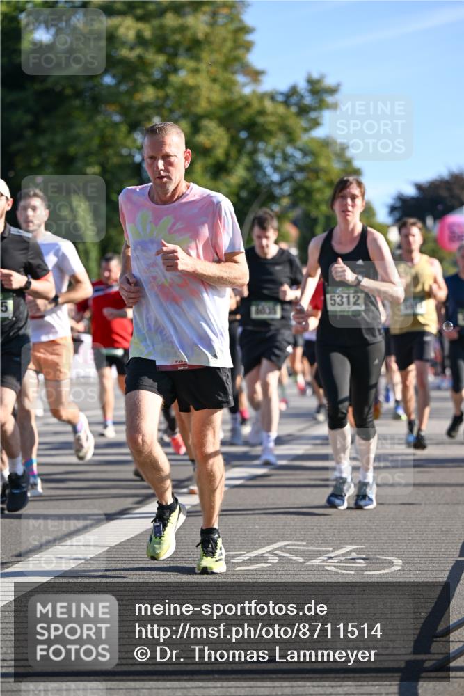 07.09.2025 - BARMER Alsterlauf Dr. Thomas Lammeyer http://msf.ph/oto/8711514 07.09.2025 09:39:30 Laufen 5312 meine-sportfotos.de