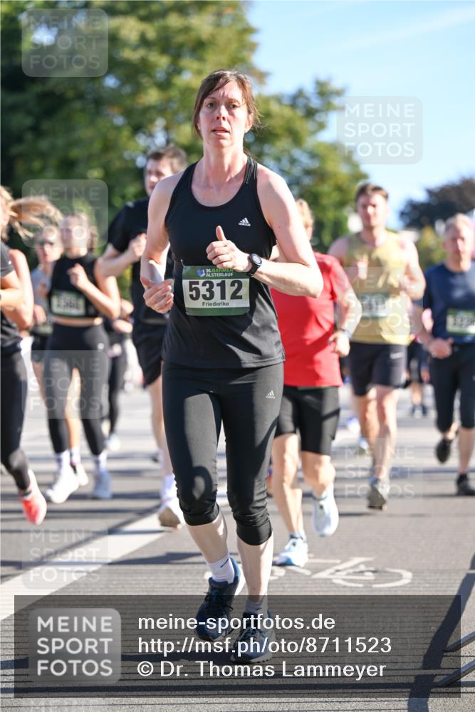 07.09.2025 - BARMER Alsterlauf Dr. Thomas Lammeyer http://msf.ph/oto/8711523 07.09.2025 09:39:32 Laufen 36, 5312 meine-sportfotos.de