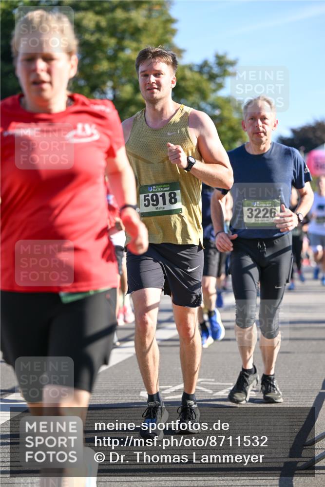 07.09.2025 - BARMER Alsterlauf Dr. Thomas Lammeyer http://msf.ph/oto/8711532 07.09.2025 09:39:33 Laufen 36, 5918, 3226 meine-sportfotos.de