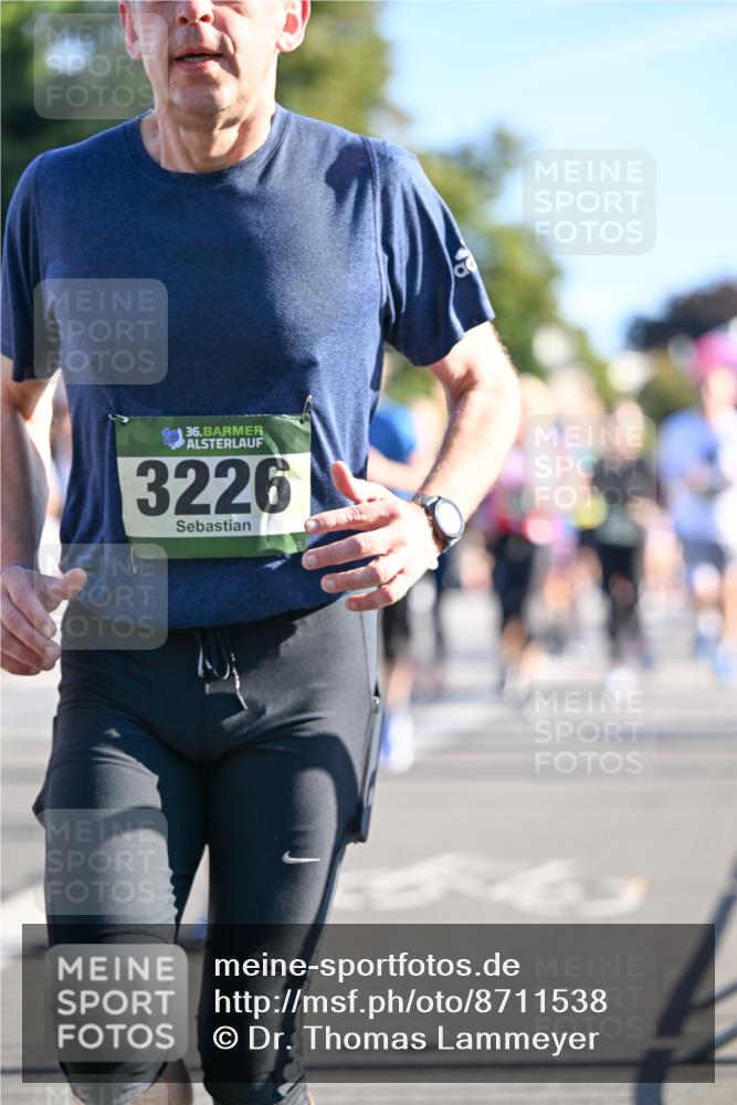07.09.2025 - BARMER Alsterlauf Dr. Thomas Lammeyer http://msf.ph/oto/8711538 07.09.2025 09:39:35 Laufen 36, 3226 meine-sportfotos.de