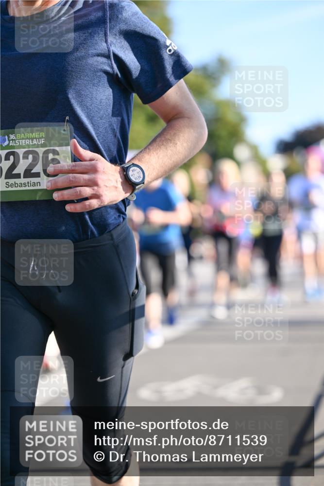 07.09.2025 - BARMER Alsterlauf Dr. Thomas Lammeyer http://msf.ph/oto/8711539 07.09.2025 09:39:35 Laufen 36, 226, 891 meine-sportfotos.de