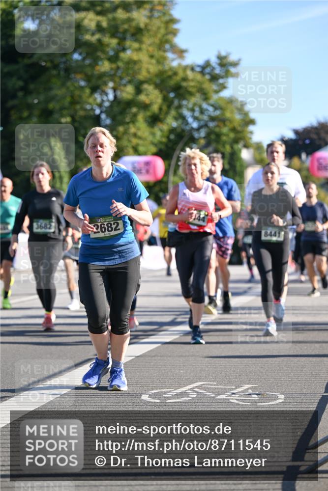 07.09.2025 - BARMER Alsterlauf Dr. Thomas Lammeyer http://msf.ph/oto/8711545 07.09.2025 09:39:36 Laufen 3682, 2682, 8441 meine-sportfotos.de
