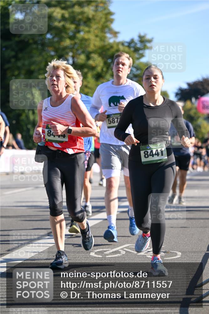 07.09.2025 - BARMER Alsterlauf Dr. Thomas Lammeyer http://msf.ph/oto/8711557 07.09.2025 09:39:38 Laufen 8474, 587, 8441 meine-sportfotos.de