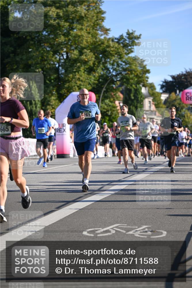 07.09.2025 - BARMER Alsterlauf Dr. Thomas Lammeyer http://msf.ph/oto/8711588 07.09.2025 09:39:43 Laufen 261, 665, 2280, 64 meine-sportfotos.de