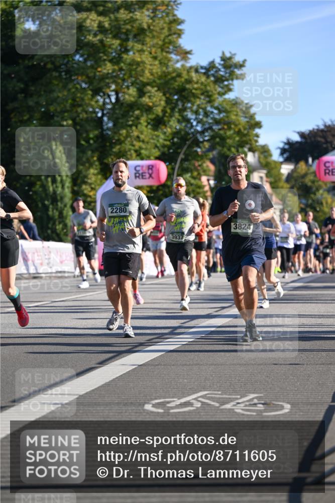 07.09.2025 - BARMER Alsterlauf Dr. Thomas Lammeyer http://msf.ph/oto/8711605 07.09.2025 09:39:46 Laufen 2280, 3937, 3824 meine-sportfotos.de