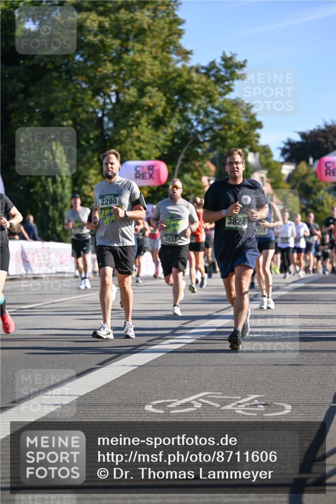 07.09.2025 - BARMER Alsterlauf Dr. Thomas Lammeyer http://msf.ph/oto/8711606 07.09.2025 09:39:46 Laufen 2280, 3937, 3824 meine-sportfotos.de