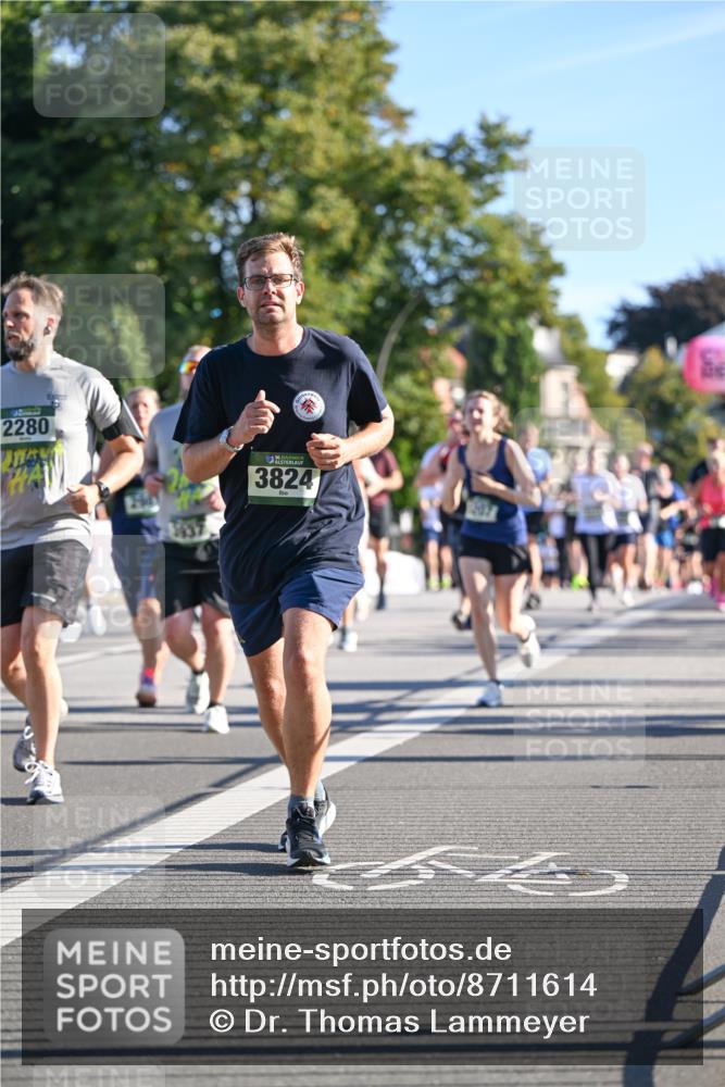 07.09.2025 - BARMER Alsterlauf Dr. Thomas Lammeyer http://msf.ph/oto/8711614 07.09.2025 09:39:47 Laufen 2280, 3824, 1207 meine-sportfotos.de
