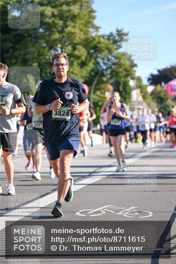 07.09.2025 - BARMER Alsterlauf Dr. Thomas Lammeyer http://msf.ph/oto/8711615 07.09.2025 09:39:47 Laufen 60, 6, 3824 meine-sportfotos.de