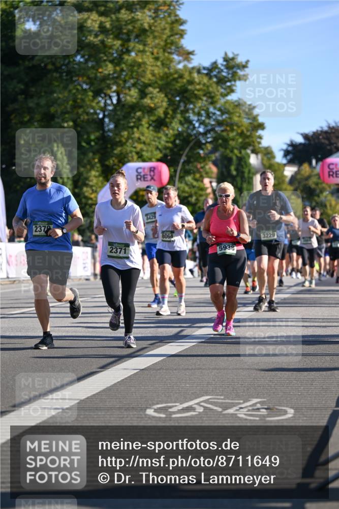 07.09.2025 - BARMER Alsterlauf Dr. Thomas Lammeyer http://msf.ph/oto/8711649 07.09.2025 09:39:53 Laufen 2370, 7560, 8429, 2371, 8064, 3229, 5938 meine-sportfotos.de