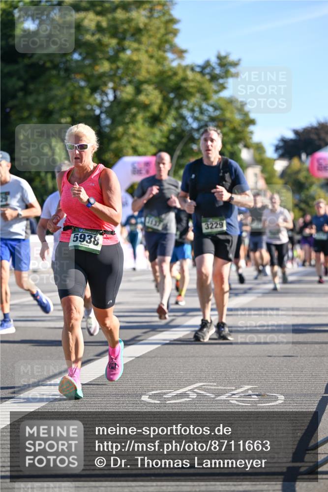07.09.2025 - BARMER Alsterlauf Dr. Thomas Lammeyer http://msf.ph/oto/8711663 07.09.2025 09:39:55 Laufen 5938, 1137, 3229 meine-sportfotos.de
