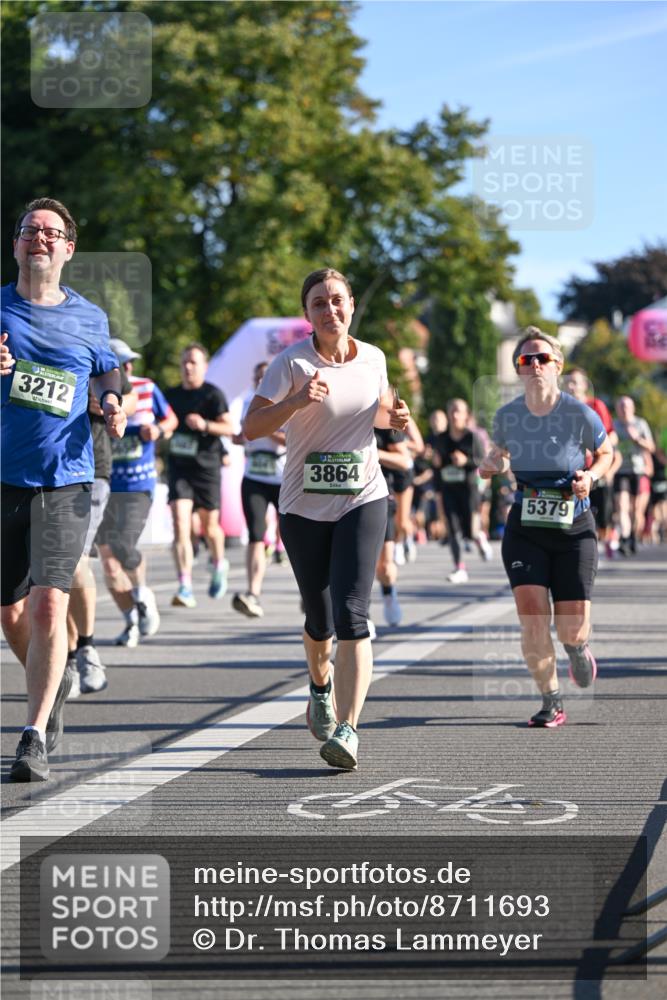 07.09.2025 - BARMER Alsterlauf Dr. Thomas Lammeyer http://msf.ph/oto/8711693 07.09.2025 09:40:01 Laufen 3212, 3864, 5379 meine-sportfotos.de