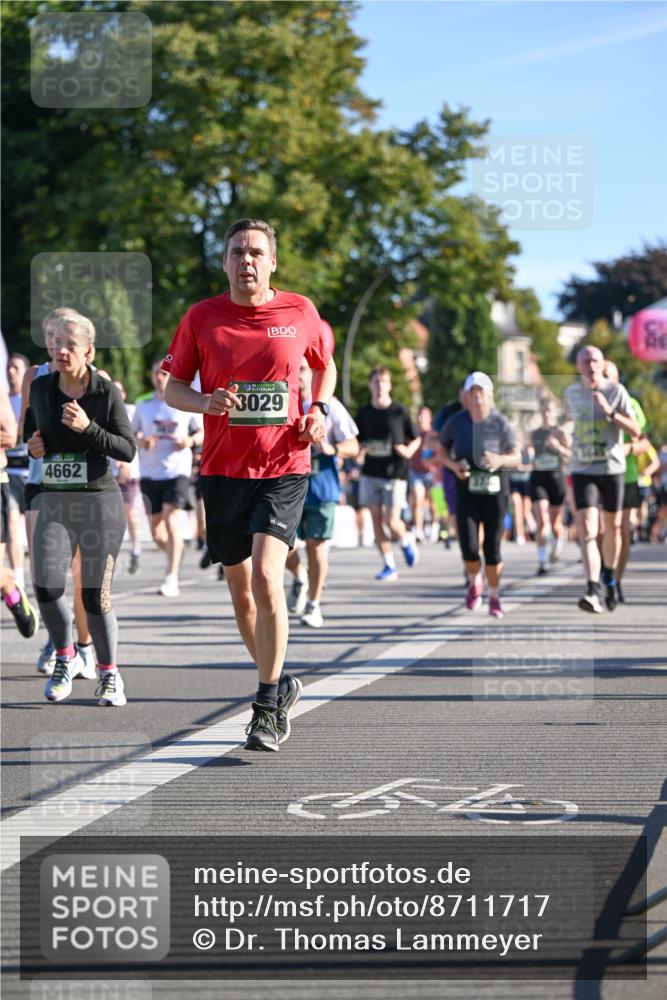 07.09.2025 - BARMER Alsterlauf Dr. Thomas Lammeyer http://msf.ph/oto/8711717 07.09.2025 09:40:05 Laufen 3029, 4662 meine-sportfotos.de