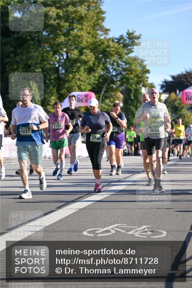 07.09.2025 - BARMER Alsterlauf Dr. Thomas Lammeyer http://msf.ph/oto/8711728 07.09.2025 09:40:07 Laufen 6031, 2163, 3740, 83, 5645 meine-sportfotos.de