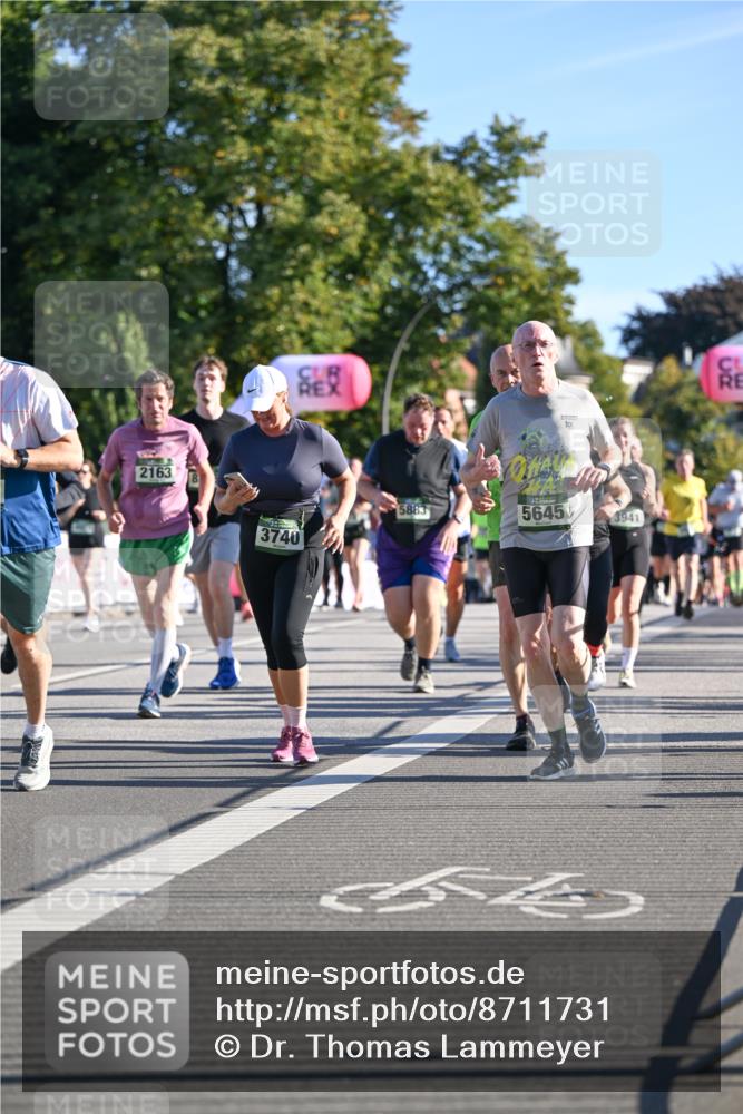 07.09.2025 - BARMER Alsterlauf Dr. Thomas Lammeyer http://msf.ph/oto/8711731 07.09.2025 09:40:07 Laufen 2163, 3740, 5883, 10, 5645, 3941 meine-sportfotos.de
