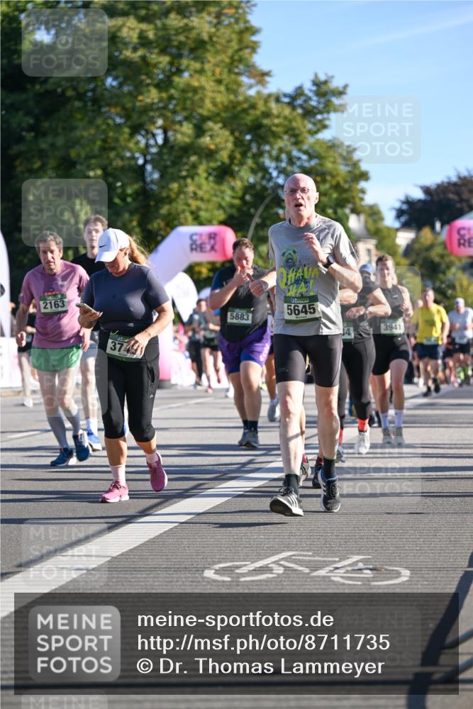 07.09.2025 - BARMER Alsterlauf Dr. Thomas Lammeyer http://msf.ph/oto/8711735 07.09.2025 09:40:08 Laufen 2163, 374, 5883, 5645, 3941 meine-sportfotos.de