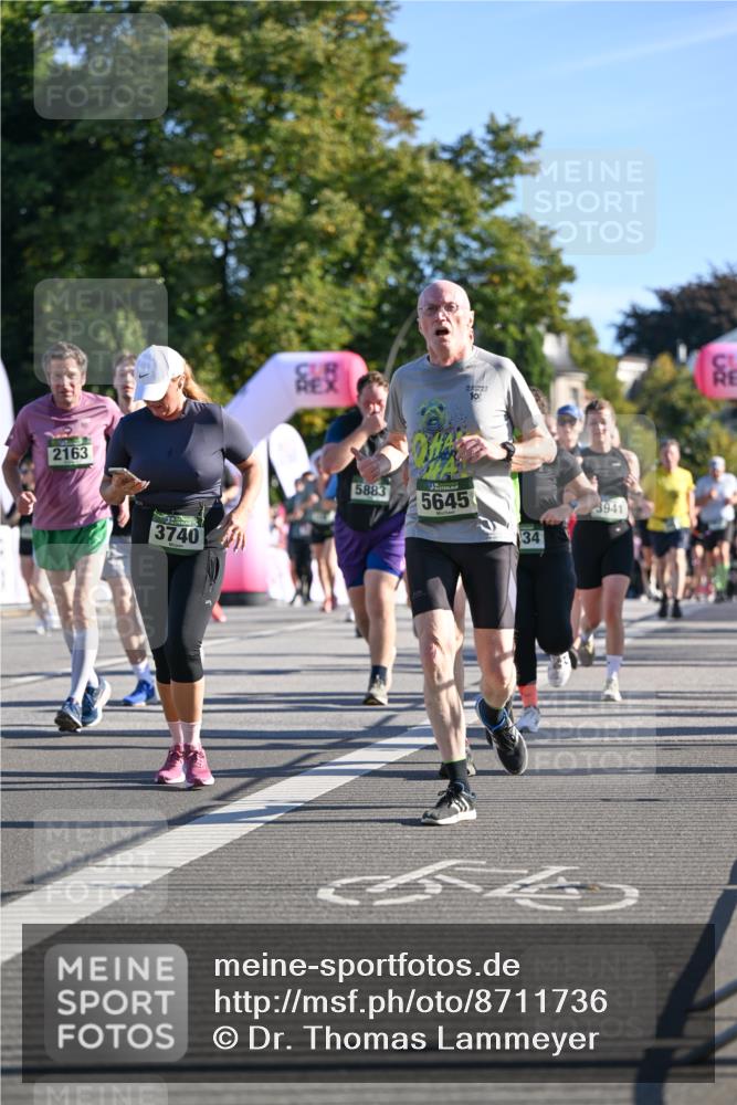 07.09.2025 - BARMER Alsterlauf Dr. Thomas Lammeyer http://msf.ph/oto/8711736 07.09.2025 09:40:08 Laufen 2163, 3740, 5883, 5645, 10, 34, 3941 meine-sportfotos.de