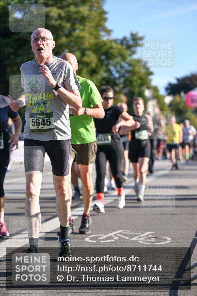 07.09.2025 - BARMER Alsterlauf Dr. Thomas Lammeyer http://msf.ph/oto/8711744 07.09.2025 09:40:09 Laufen 136, 5645 meine-sportfotos.de