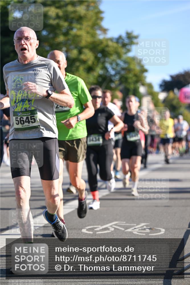 07.09.2025 - BARMER Alsterlauf Dr. Thomas Lammeyer http://msf.ph/oto/8711745 07.09.2025 09:40:10 Laufen 36, 5645, 1434 meine-sportfotos.de